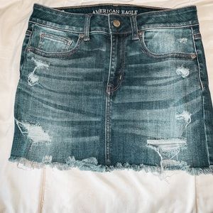 AMERICAN EAGLE NEVER WORN DENIM SKIRT!